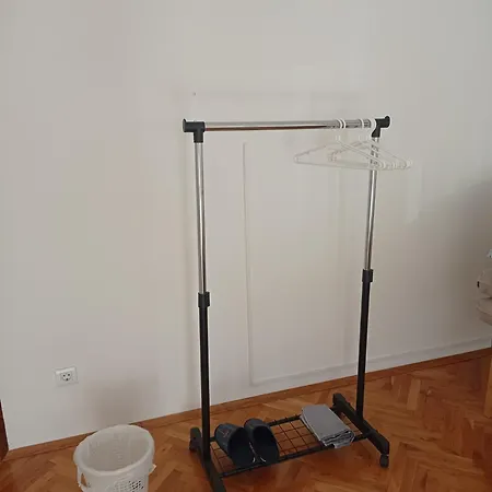 Pretty Big Double Bed With Balcony Privatunterkunft Split
