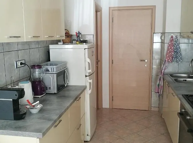 Pretty Big Double Bed With Balcony Privat bolig Split