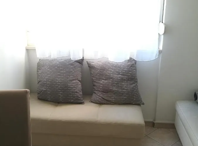 Pretty Big Double Bed With Balcony Privat bolig Split