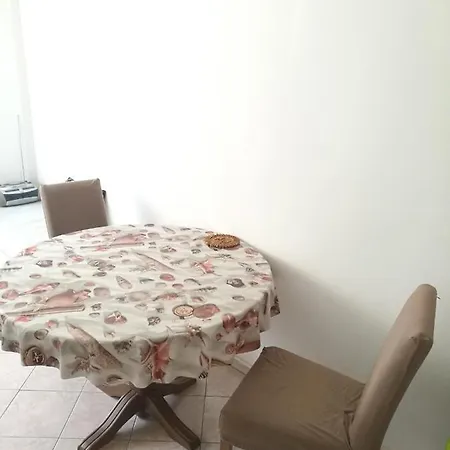 Pretty Big Double Bed With Balcony Quarto em Acomodações Particulares